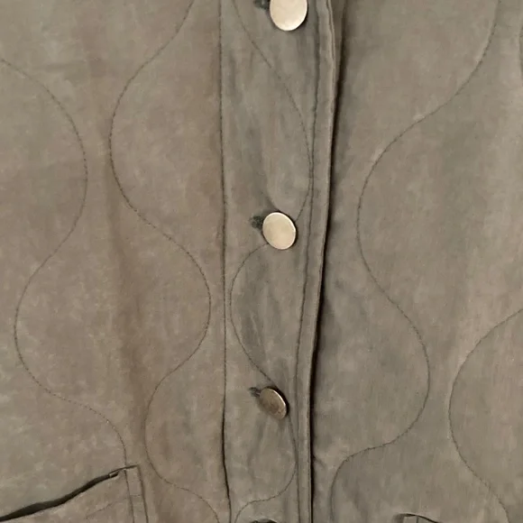 Roolee Quilted Lightweight Jacket - Picture 2 of 6